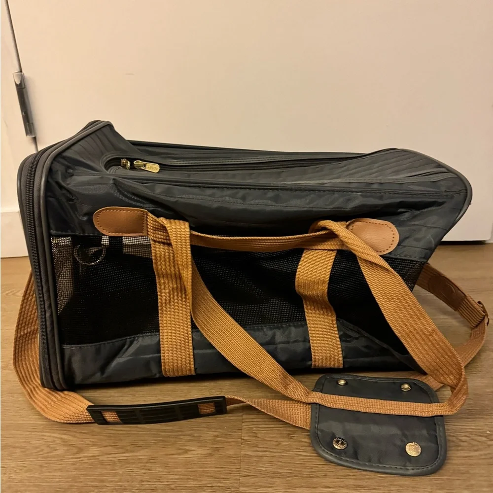 Large dog traveling bag